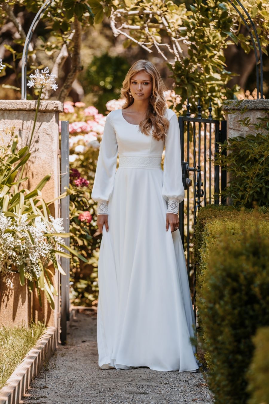 M682 by Allure Bridal