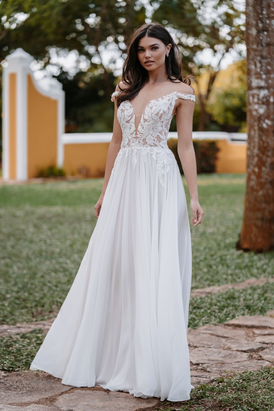 9958 by Allure Bridal