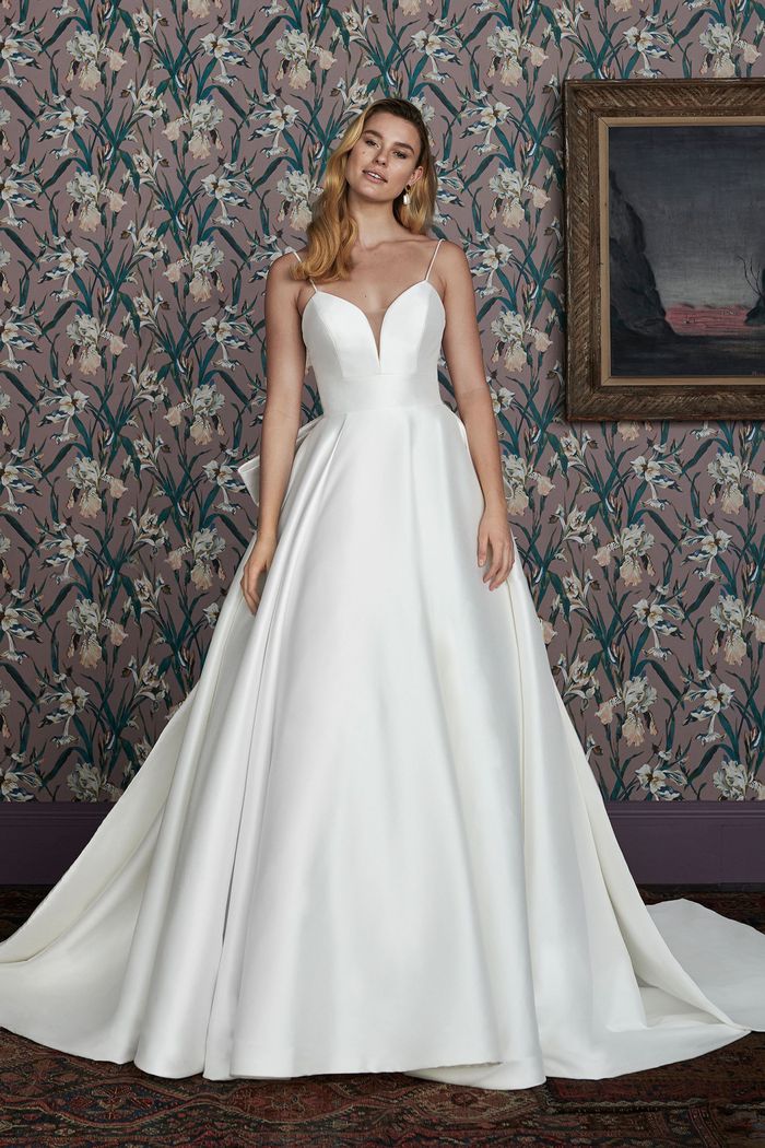 99142 MADELINE by Justin Alexander Signature